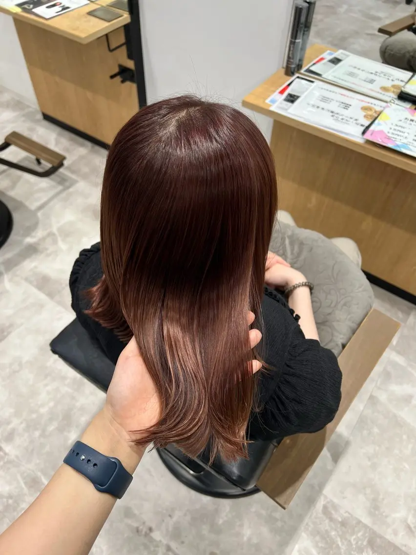 ミディアム カラー 透明感カラー カット ヘアカラー トリートメント 黒阪 なみのヘアスタイル