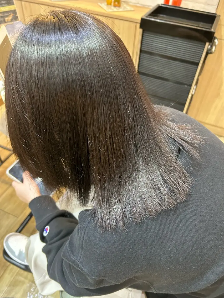 ミディアム 泰中 玲音のヘアスタイル