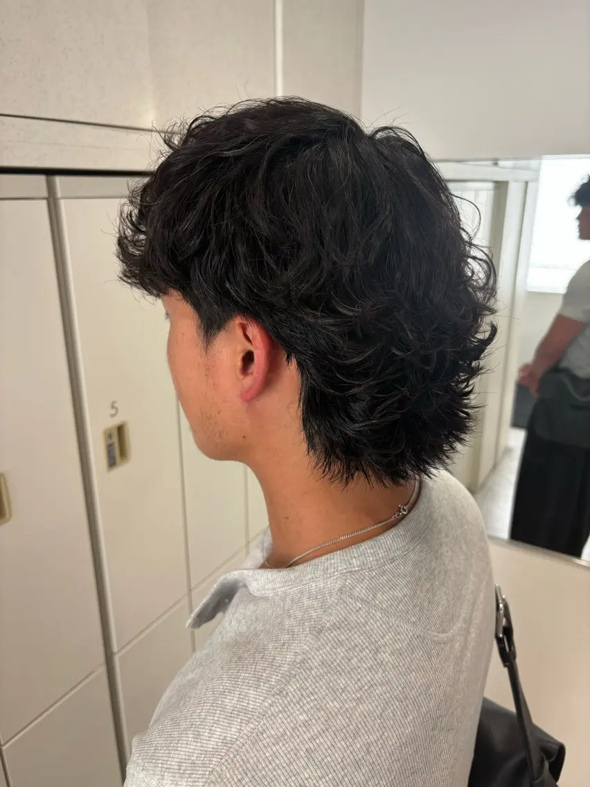 メンズ メンズパーマ スペインカール しゅり🇰🇷 日韓MIXメンズヘアのヘアスタイル