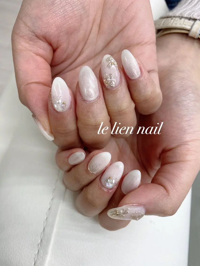 ネイル アートネイル キラキラネイル ミラーネイル ホワイト 冬ネイル le lien nailのネイルデザイン