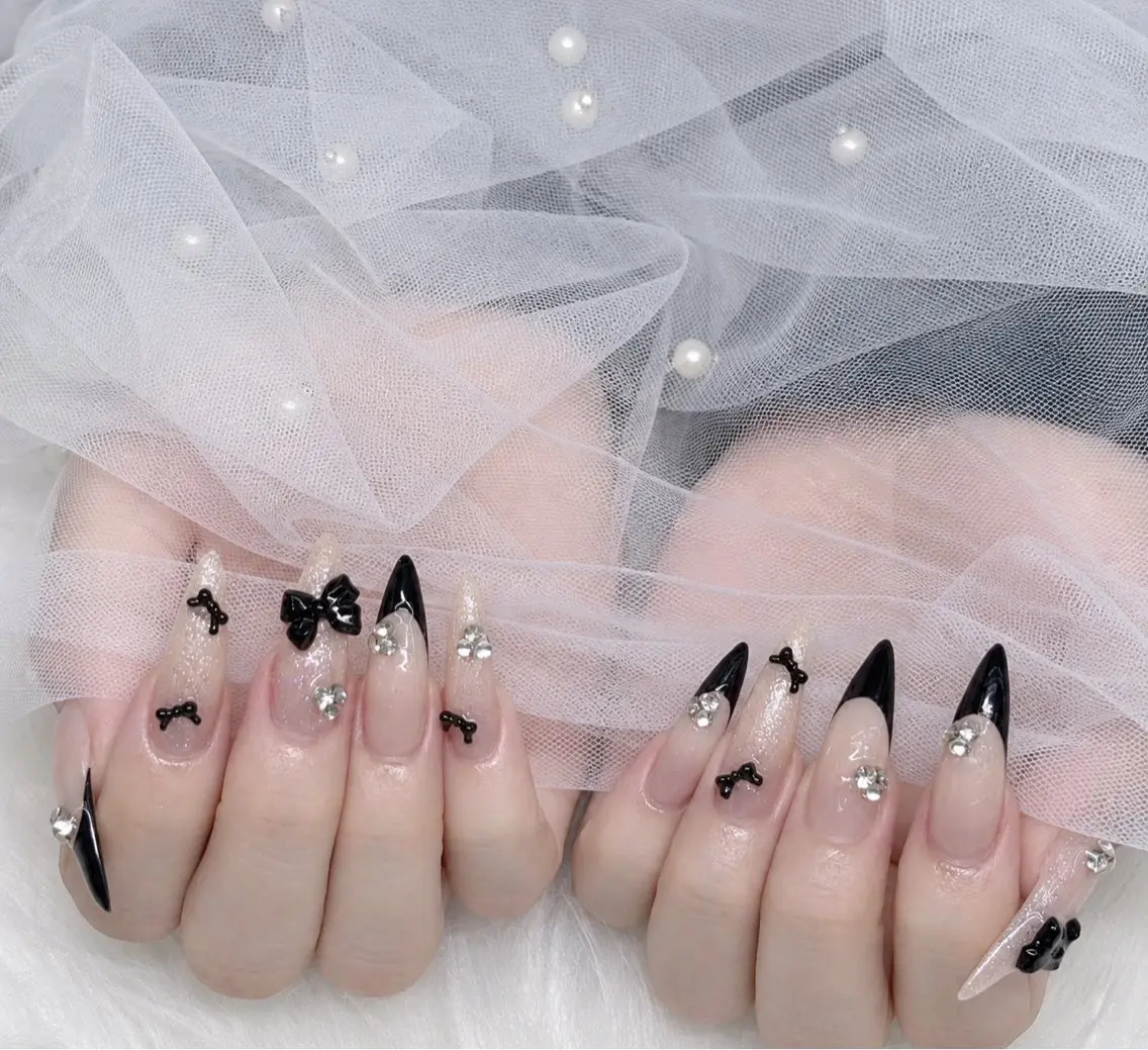ネイル 韓国ネイル マグネットネイル 持ち込み ハンドネイル ハンドケア Mika nail_Royalのネイルデザイン