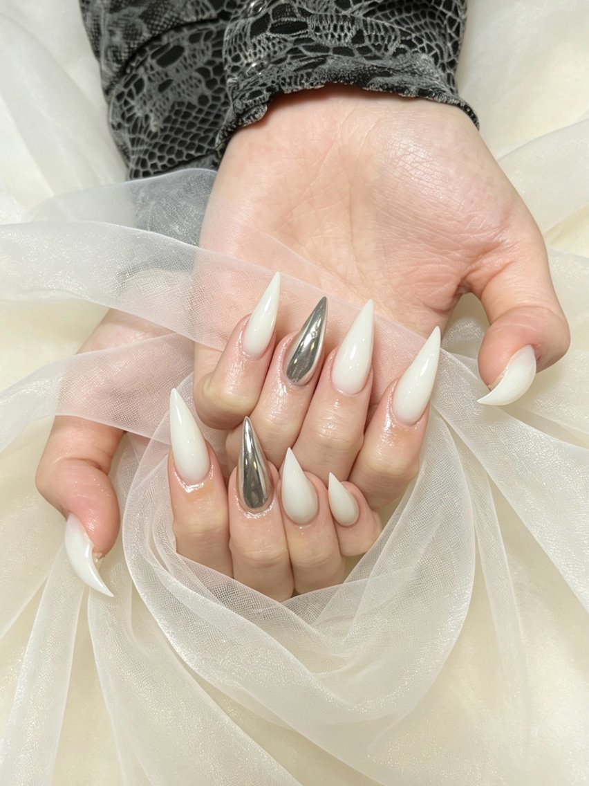 ネイル ミラーネイル ハンドネイル ongles chicのネイルデザイン