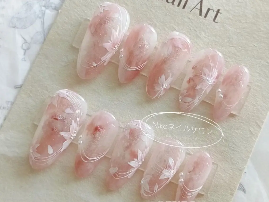 ネイル ジェルネイル ハート 韓国ネイル ニュアンスネイル パラジェル ハンドネイル More Glam 高田馬場店のネイルデザイン