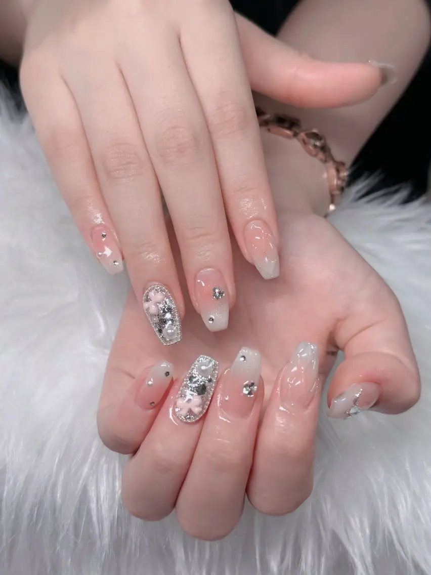 ネイル オーロラネイル フレンチネイル ジェルネイル ハロウィン 韓国ネイル ハンドネイル neco H.babynailのネイルデザイン