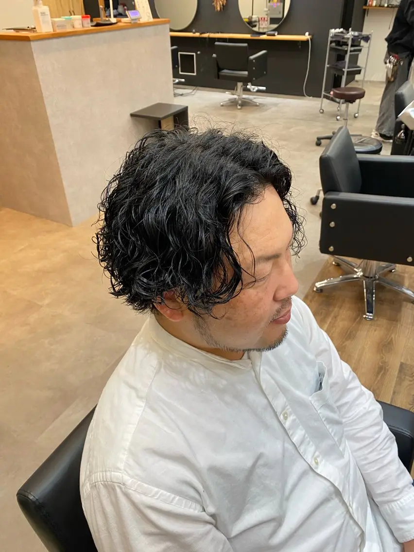 ロング パーマ メンズ メンズパーマ 波巻きパーマ スパイラルパーマ カット パーマ BLEACHi高崎店 /湯浅泳作のヘアスタイル