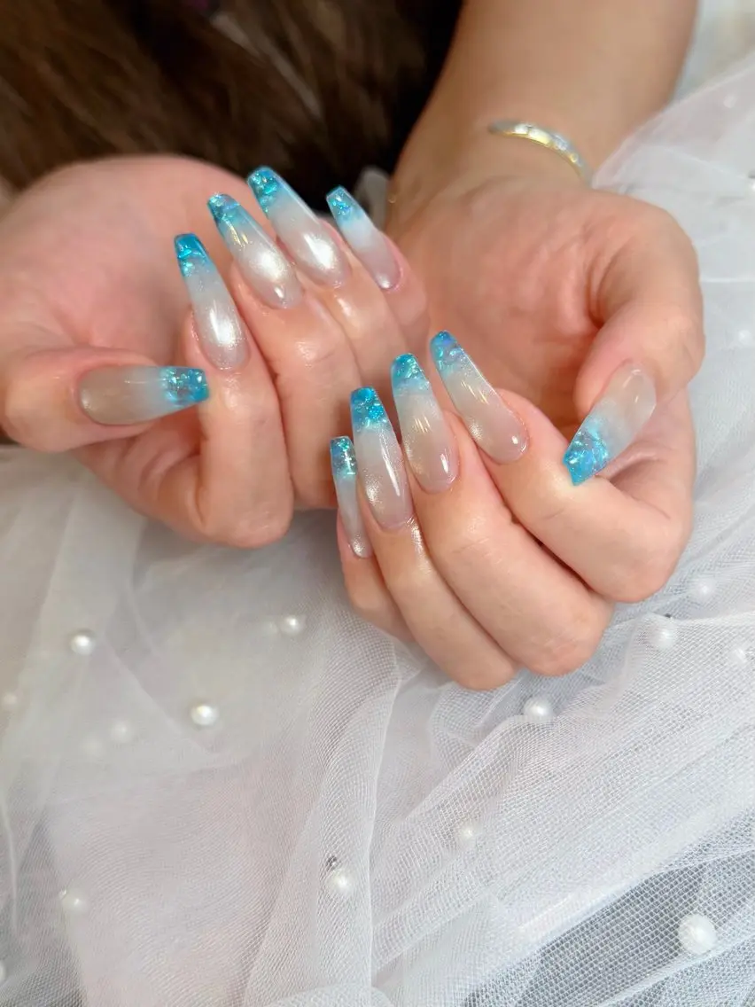 ネイル クリアネイル フラッシュネイル フラッシュマグ フレンチネイル マグネットネイル Luana nailのネイルデザイン