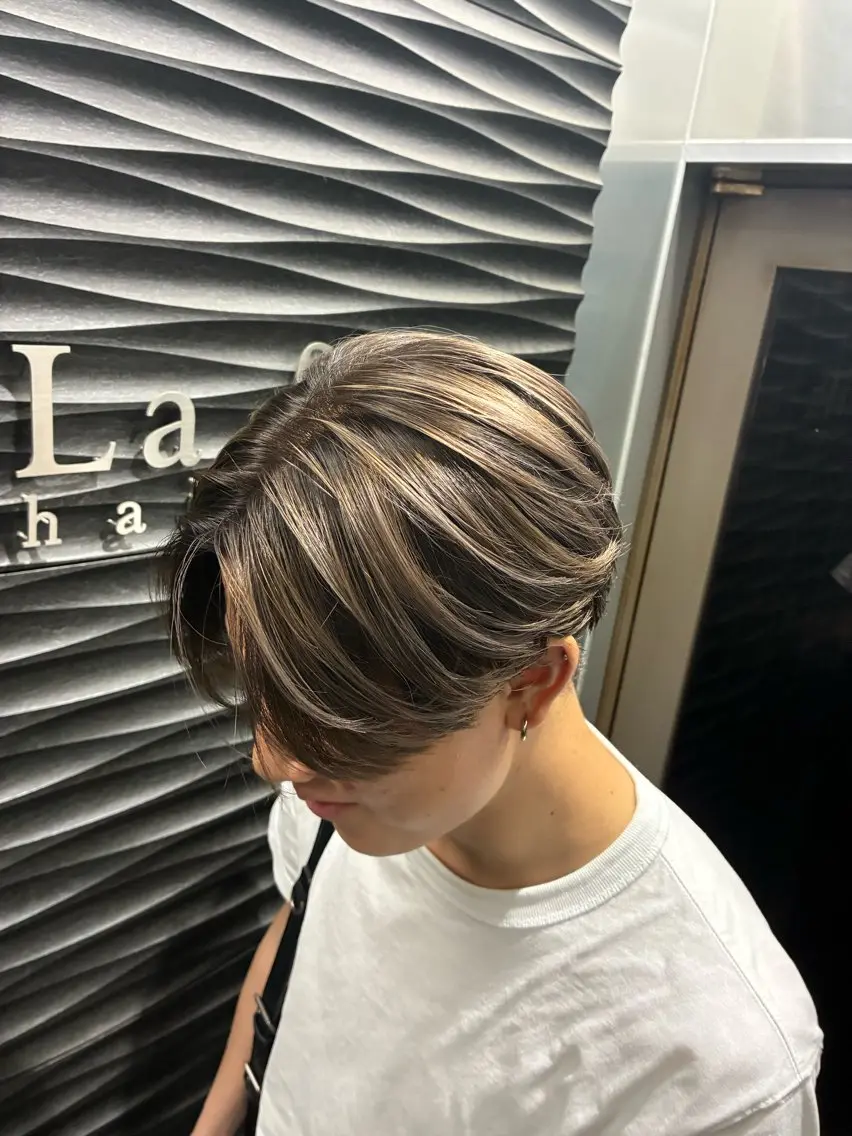 ショート メンズ カラーブリーチ特化 石原勇希のヘアスタイル