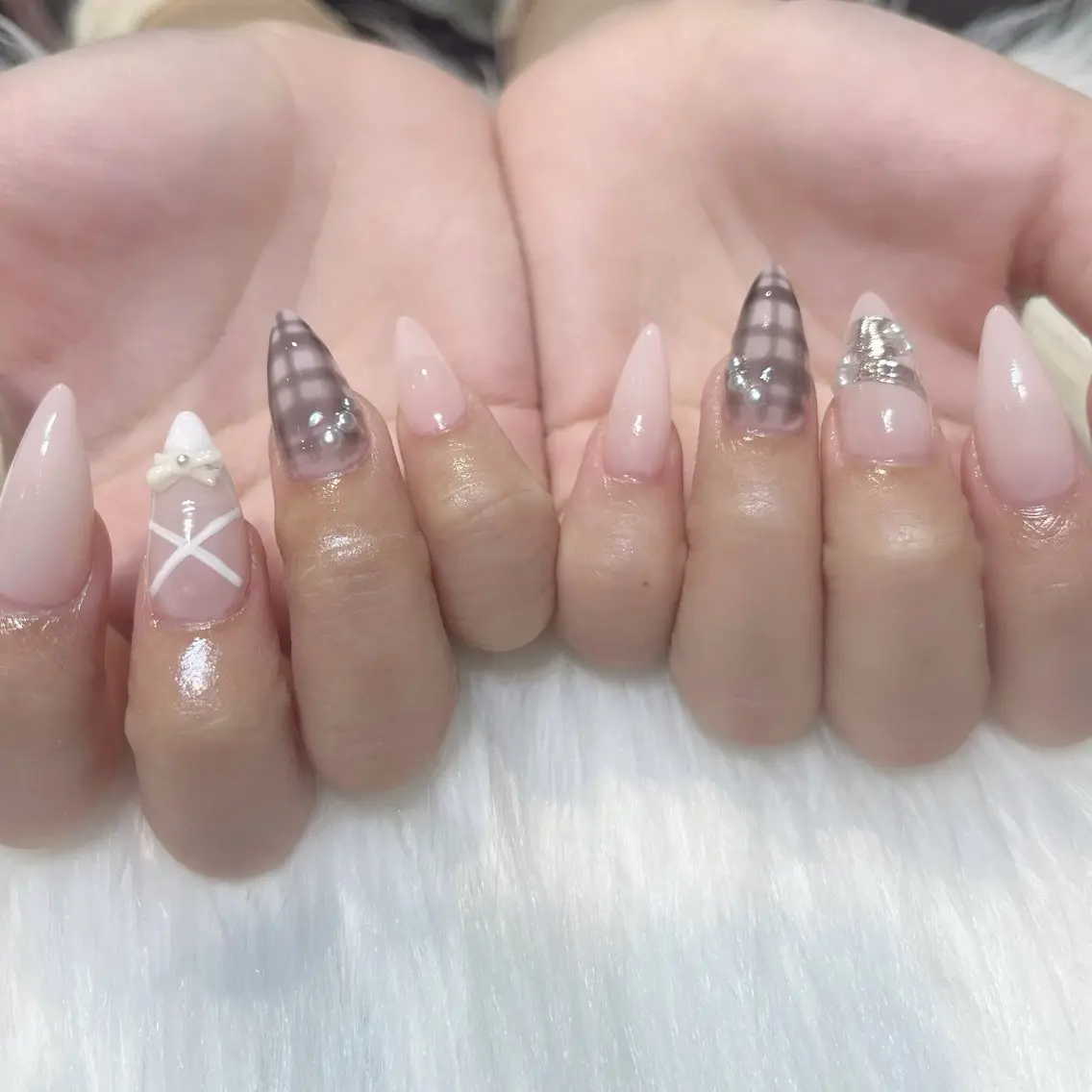 ネイル アートネイル ガーリー 韓国ネイル 持ち込み ワンホンネイル KOKONA 🎀のネイルデザイン
