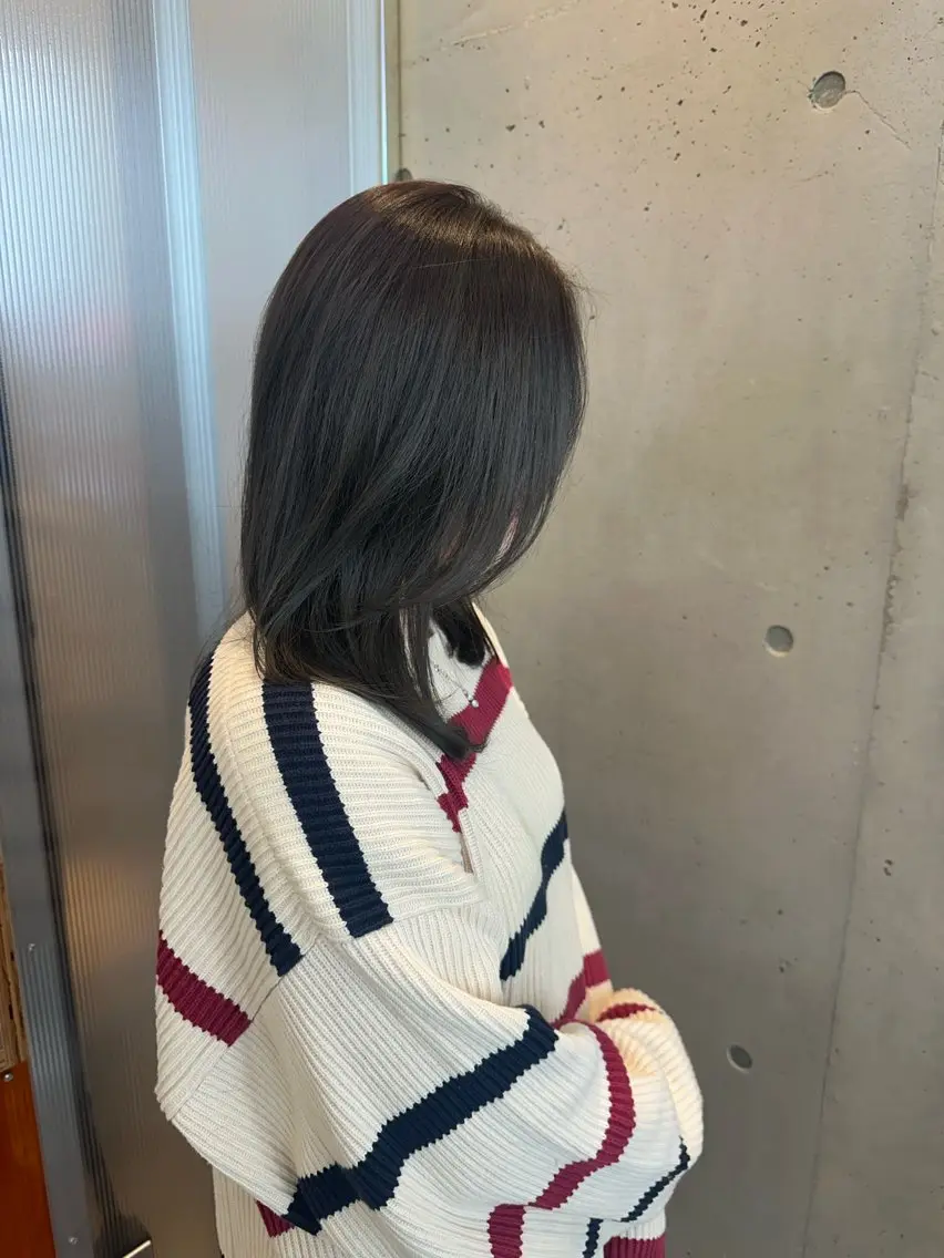 ロング カラー ヘアアレンジ ブリーチ 透明感カラー グレージュ ブリーチなしカラー 顔まわりレイヤー カット ヘアカラー トリートメント REONA🪽✨薬院 レイヤーカット🫧のヘアスタイル
