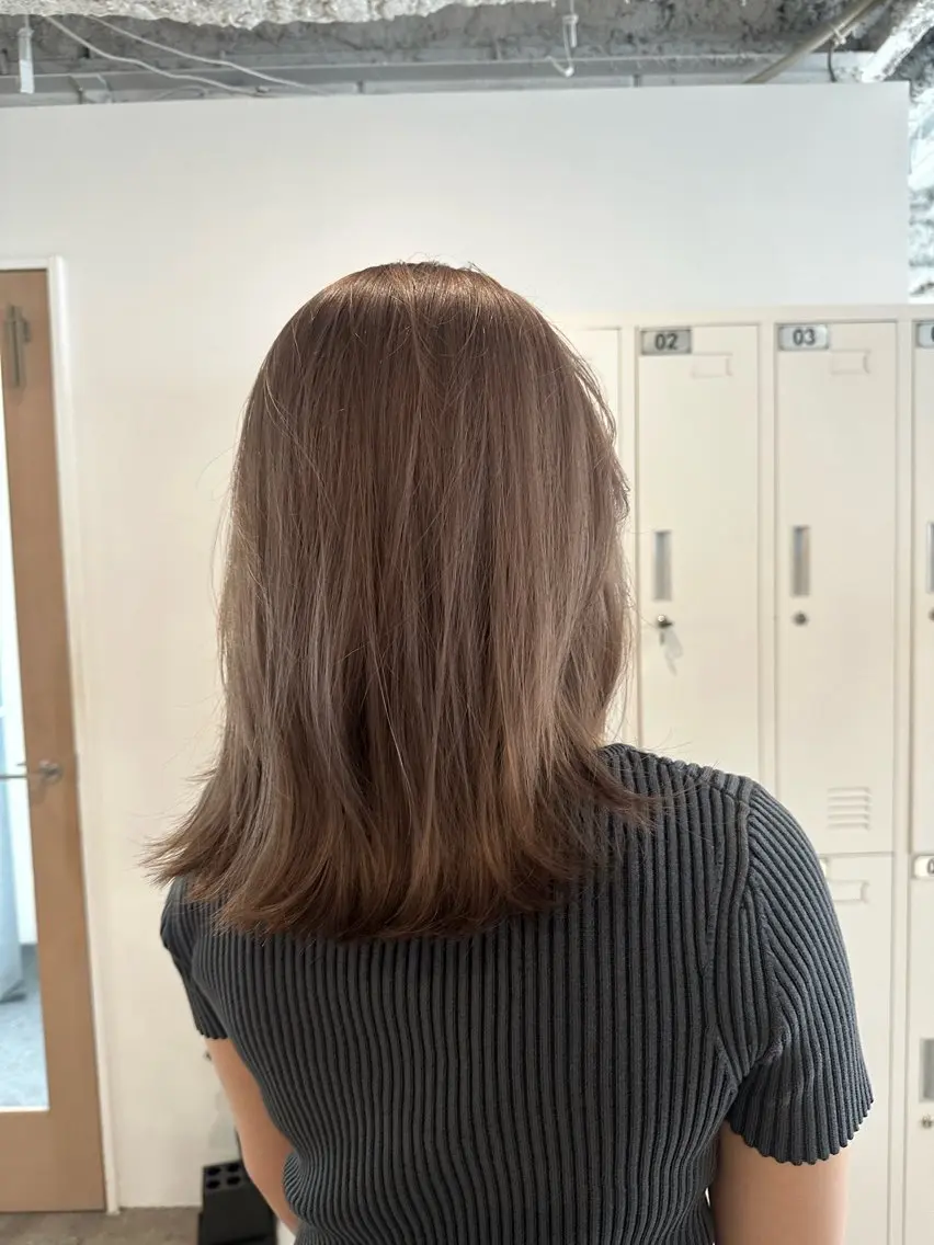 ミディアム カラー ベージュカラー ブリーチ カット ヘアカラー トリートメント 中目黒🌼 🌼ハナのヘアスタイル