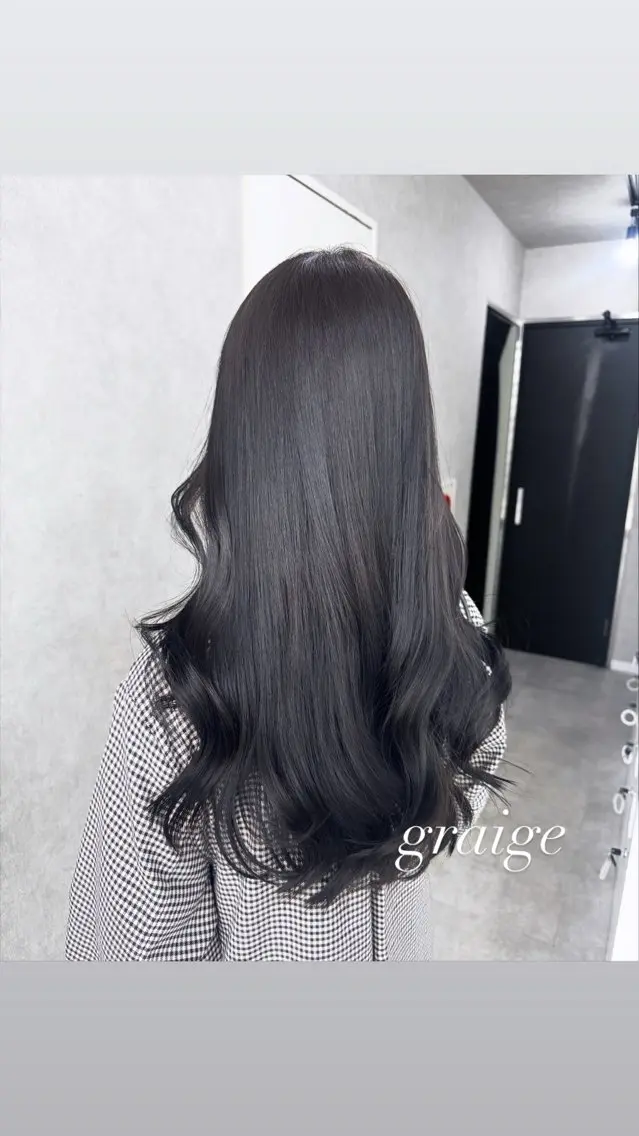 ロング カラー アッシュ アッシュブラウン ベージュカラー 黒髪 ブリーチ ヘアカラー トリートメント 赤み無し柔らかカラー 【梅田】madokaのヘアスタイル