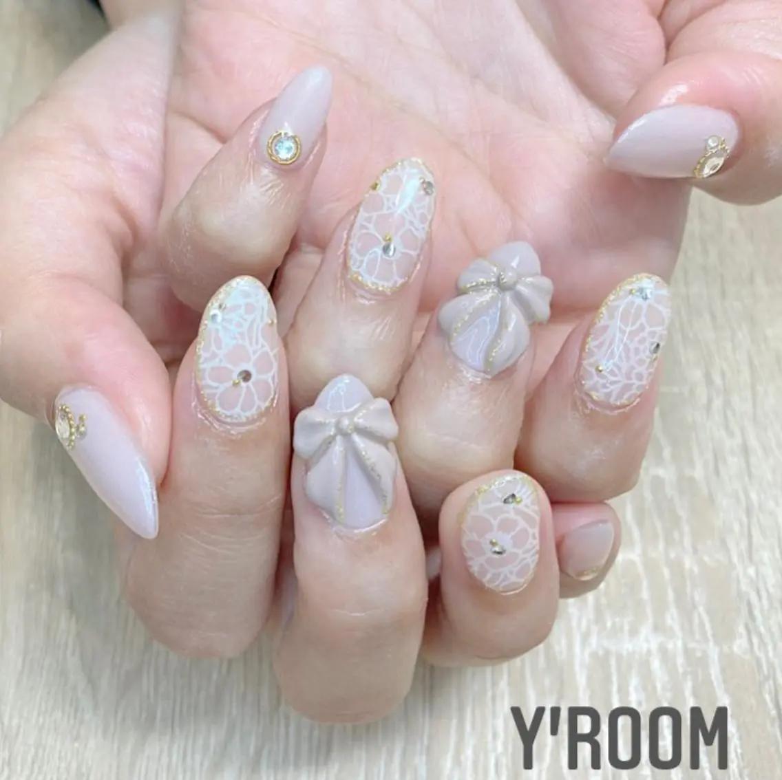 ネイル オーロラネイル フラッシュネイル ジェルネイル グラデーション マグネットネイル ハンドネイル YUKA （ネイリスト）のネイルデザイン