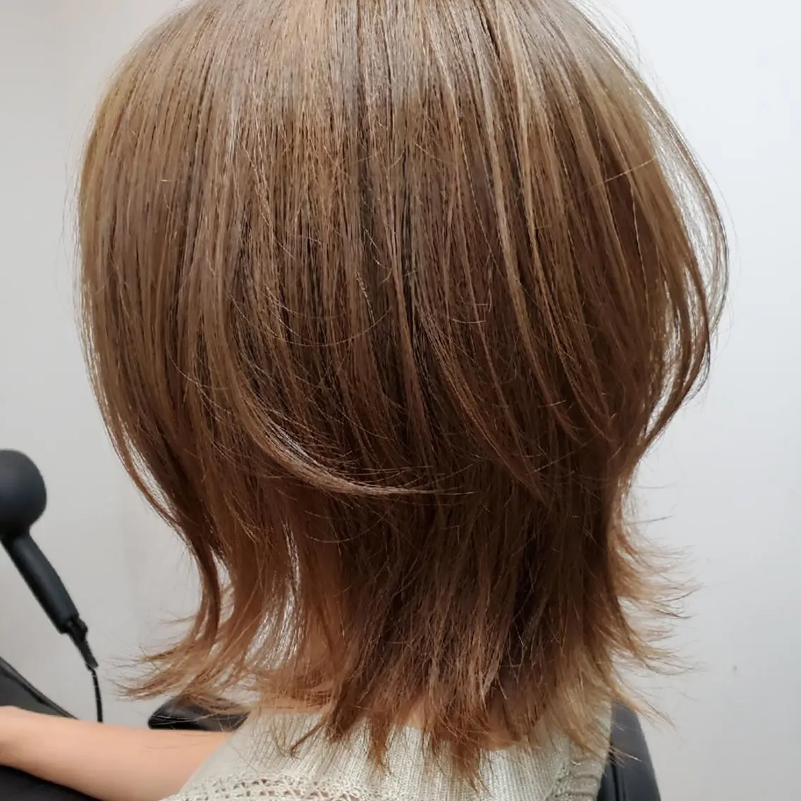 ミディアム ミディアムレイヤー レイヤーカット 手島 大貴のヘアスタイル