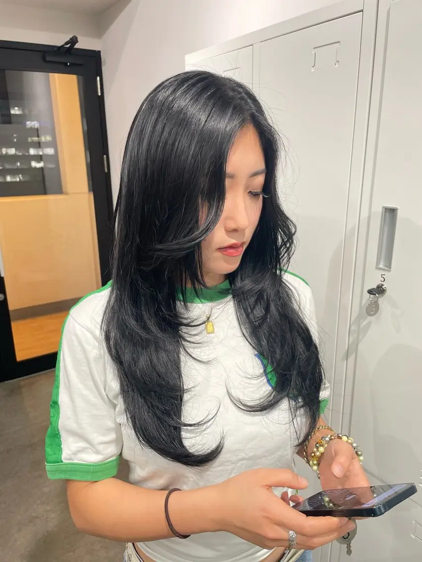 ロング レイヤーカット カット ヘアカラー トリートメント REINA ISHIDOのヘアスタイル