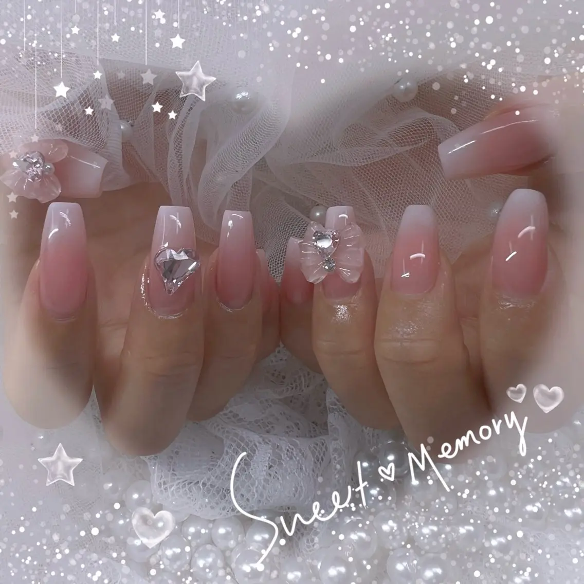 ネイル チークネイル フレンチネイル ガーリー ガラスフレンチ グラデーション Chill Nailsalonのネイルデザイン