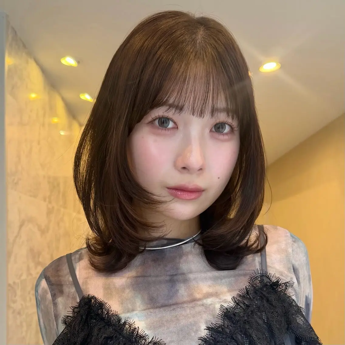 ミディアム カラー 顔周りレイヤー꙳⋆ ミディアム⌇SAKIのヘアスタイル