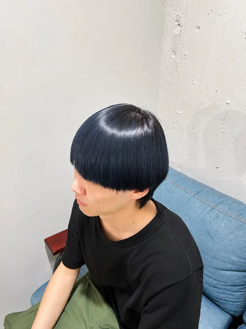 カラー メンズ メンズブリーチ 黒髪 ブリーチ ブルーカラー ブルーブラック ヘアカラー oasis ふうまのヘアスタイル
