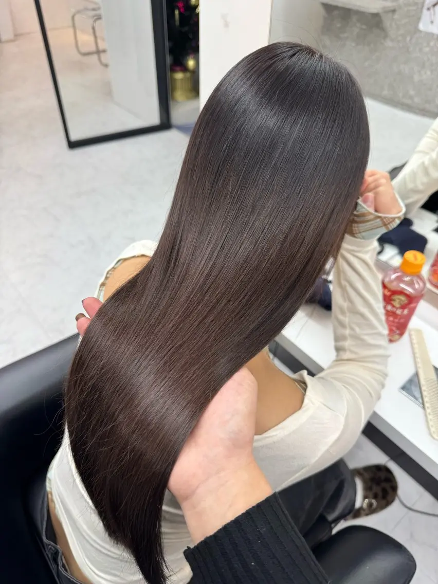 ロング 縮毛矯正 𝘼𝙇𝙀𝘼𝙋 🖤𝙨𝙖𝙮𝙖のヘアスタイル