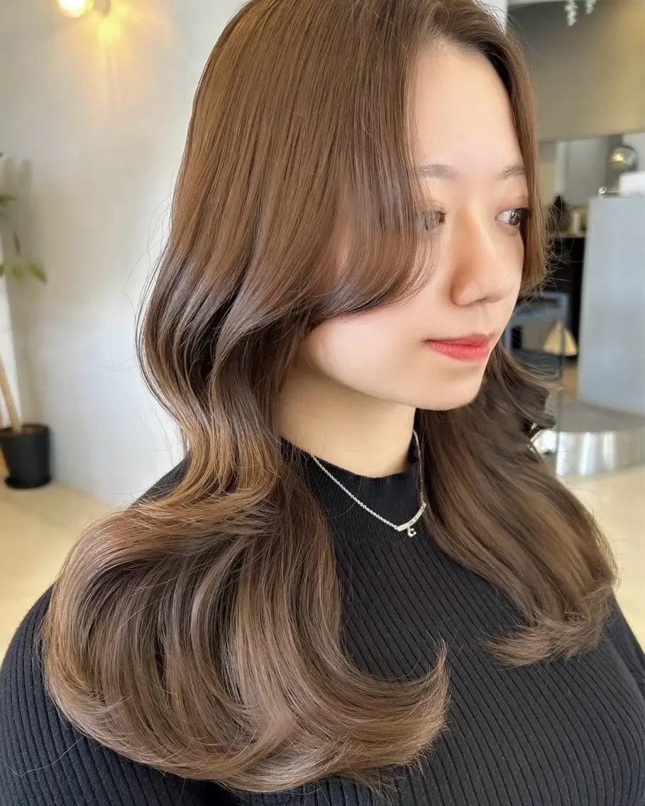 ロング ヘアカラー まなり See.のヘアスタイル