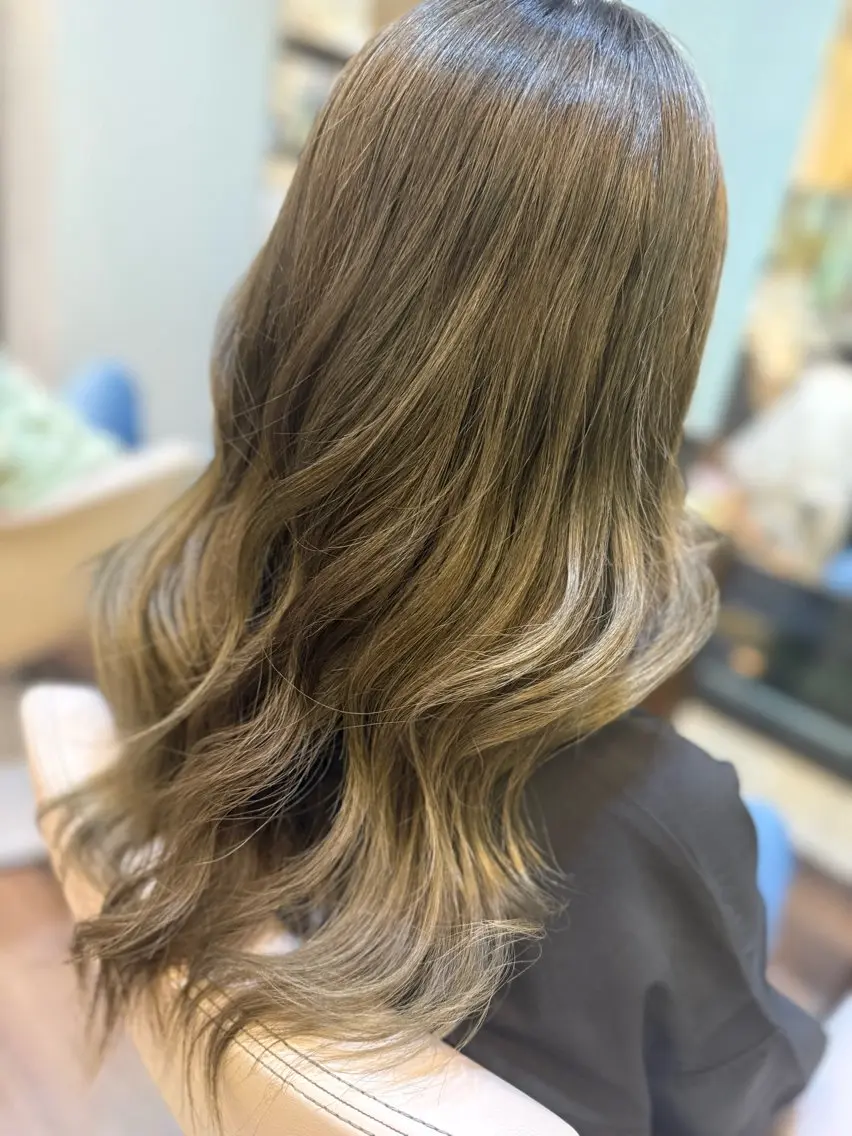 ロング 髪質改善 トリートメント ヘアカラー Olive 南森町店 酸性縮毛矯正のヘアスタイル
