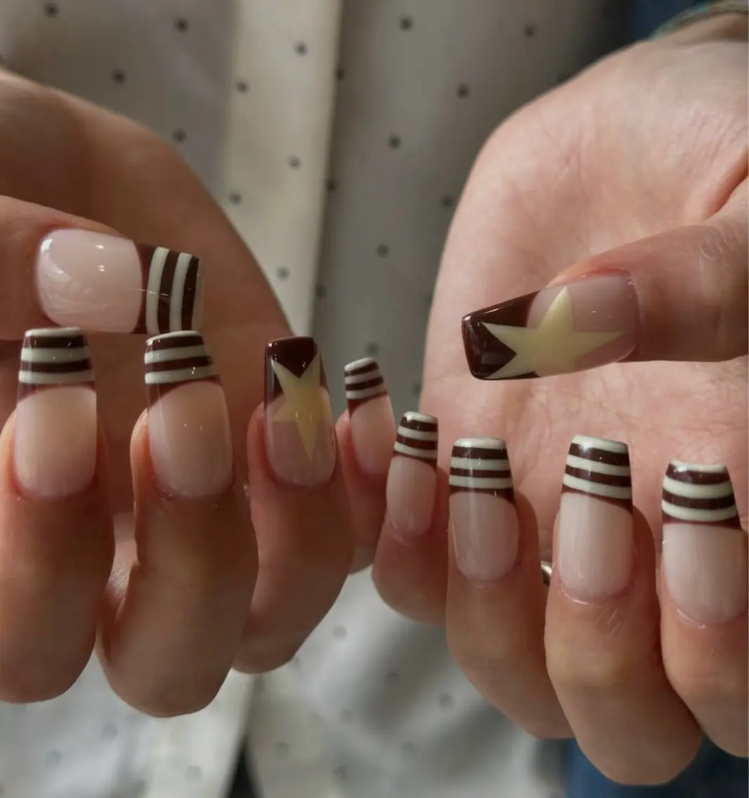 ネイル フレンチネイル ジェルネイル 韓国ネイル マグネットネイル 持ち込み ハンドネイル Royal Nail-Emiのネイルデザイン