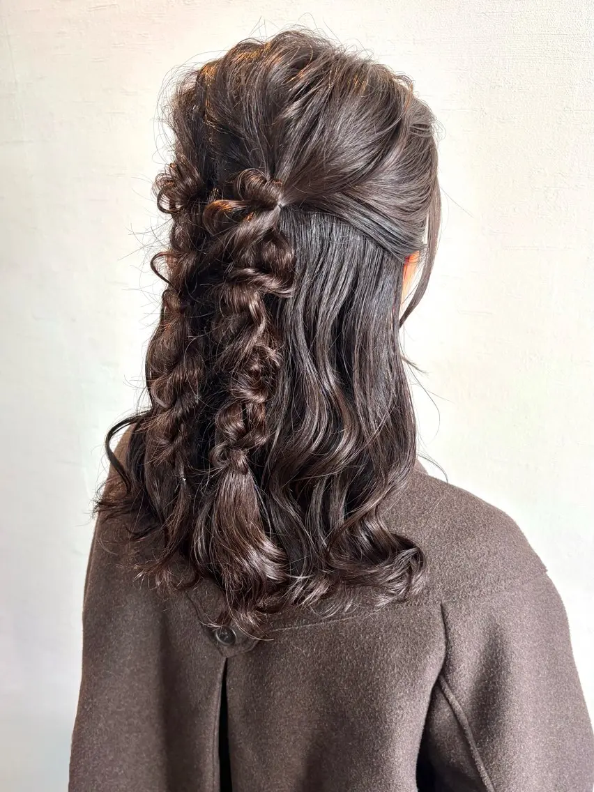 セミロング ヘアアレンジ 𝘒𝘺𝘰𝘬𝘢 🌿のヘアスタイル
