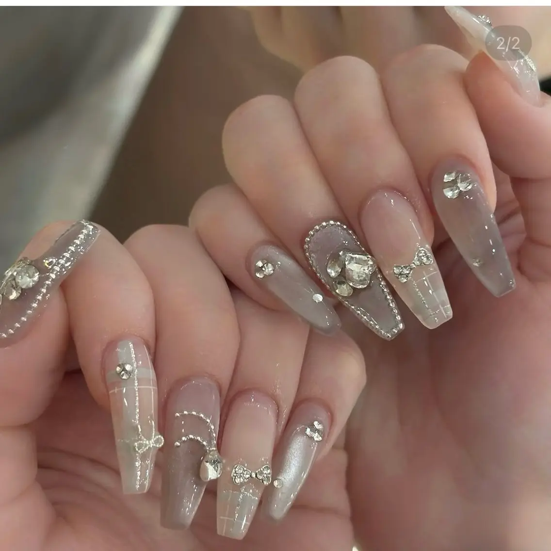 ネイル チークネイル ドット フットネイル フレンチネイル グラデーション ハンドネイル ハンドケア Nihonthy Nail 新宿のネイルデザイン