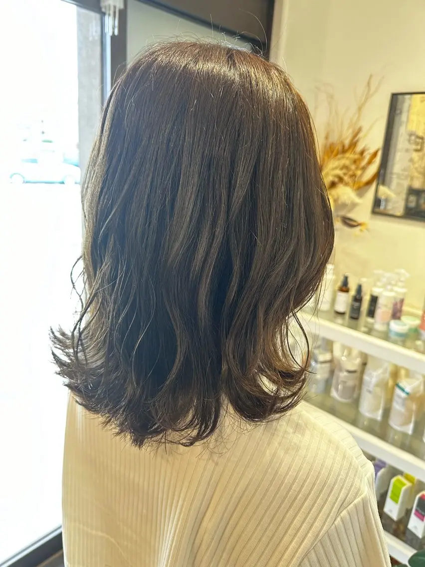 ミディアム カット ヘアカラー 井上 美春のヘアスタイル