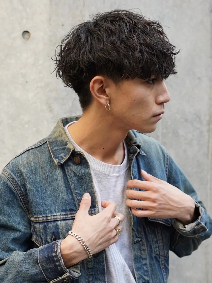 ショート カラー パーマ メンズ メンズパーマ 波巻きパーマ 栄💗スパイキー⚡️ ｜パーマ｜haruのヘアスタイル