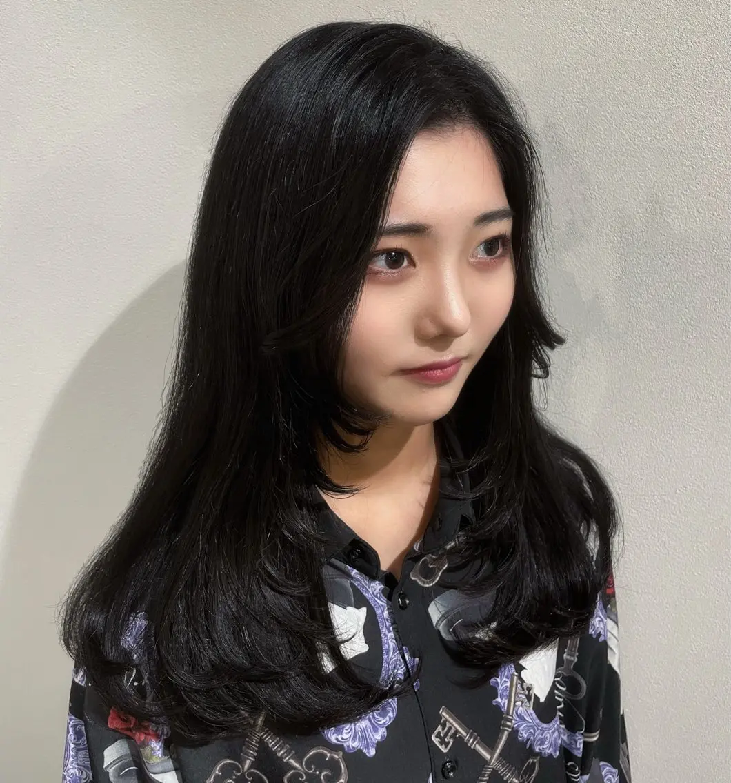 ロング 顔周りカット レイヤーカット 深澤 帆乃のヘアスタイル