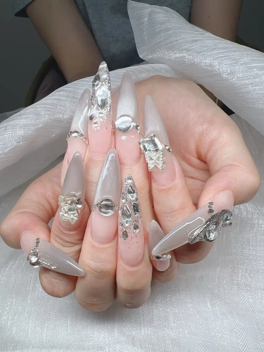 ネイル 長さ出し グラデーション キラキラネイル マグネットネイル ニュアンスネイル Lee Nails チップ長さだし専門店のネイルデザイン