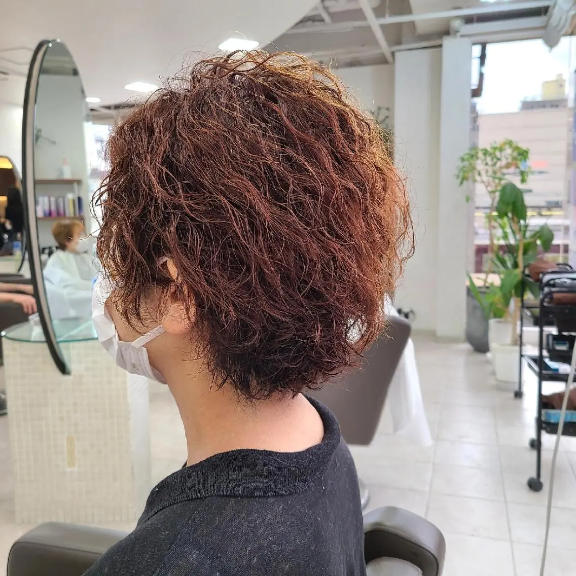 パーマ ショート 🎗️髪質改善・美髪 艶髪🥇小西邦生のヘアスタイル