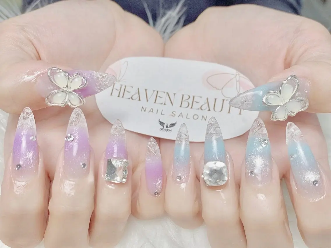 ネイル ガーリー 韓国ネイル マグネットネイル ニュアンスネイル オフィスネイル Mika nail salon 鶯谷のネイルデザイン