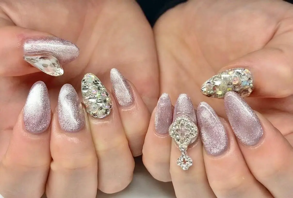 ネイル ジェルネイル 韓国ネイル マグネットネイル 持ち込み パラジェル ハンドネイル Nail&eye Belire 新宿のネイルデザイン