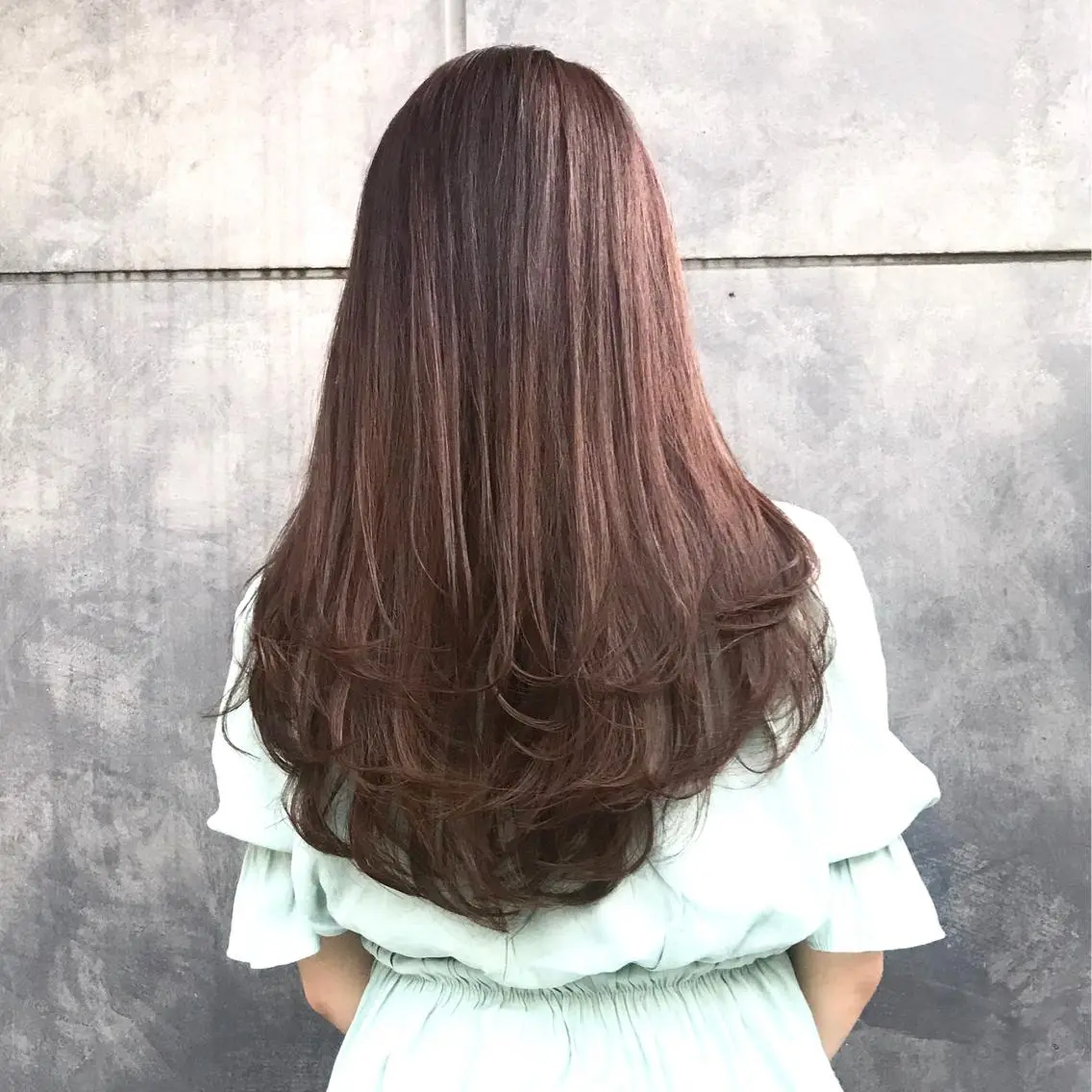 ロング カラー ブリーチ ブラウンカラー グレージュ ピンクカラー ヨシンモリ K-POP好き美容師 🇰🇷Kai.Yのヘアスタイル