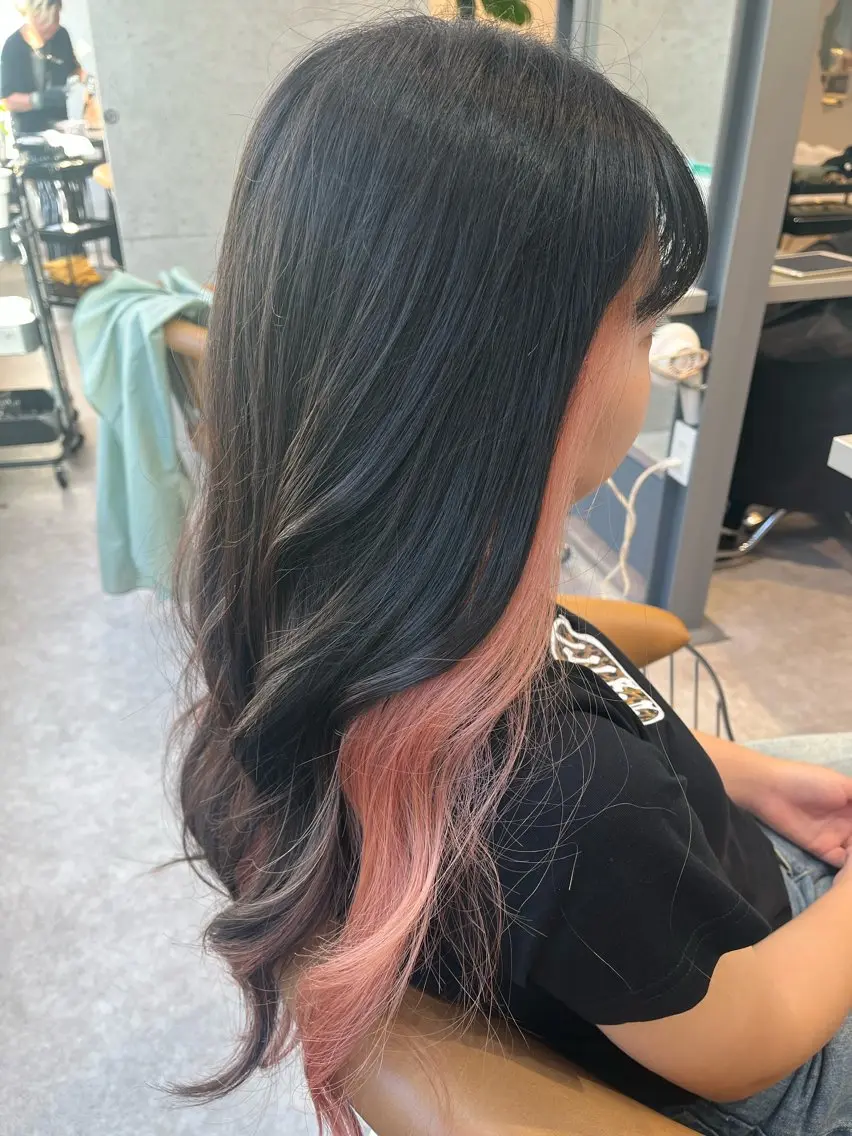ロング カラー ヘアカラー うしだ かおるのヘアスタイル