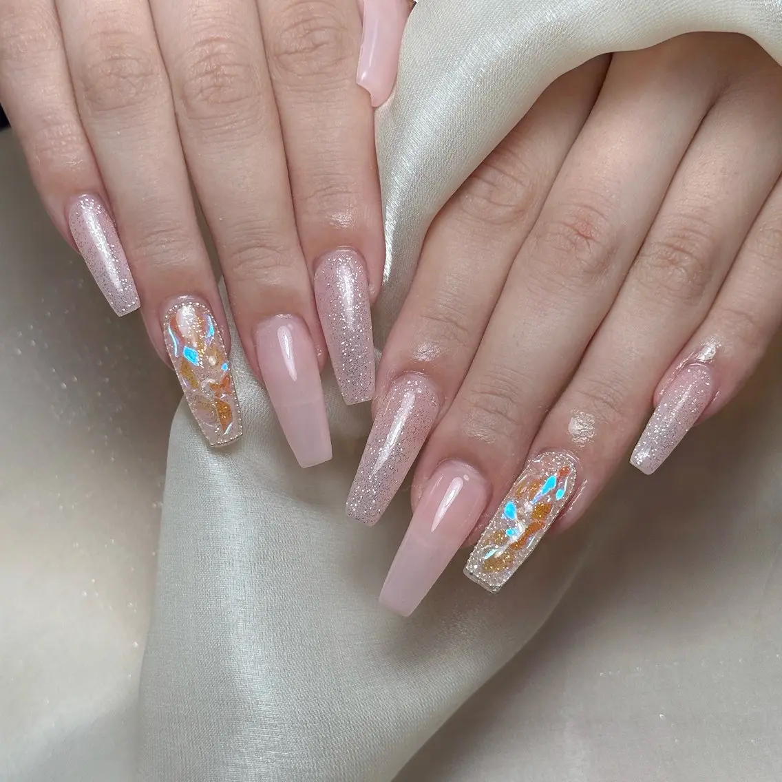 ネイル マギー ネイル🦋のネイルデザイン