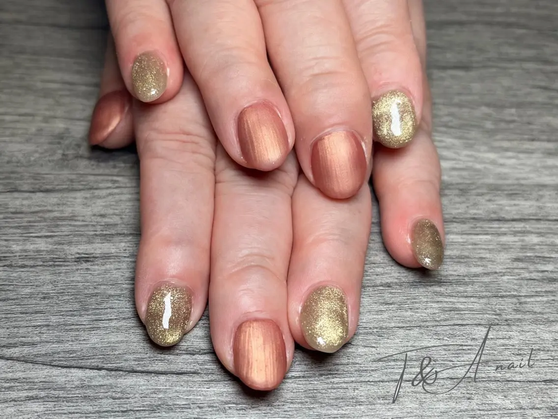 ネイル ジェルネイル ゴールド ゴージャス ラメ(グリッター) マグネットネイル T&A nailのネイルデザイン