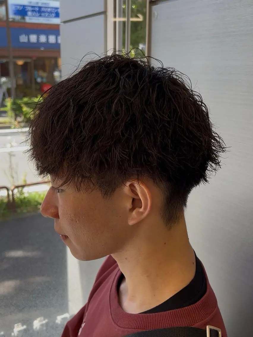ショート パーマ メンズ メンズパーマ ツイストスパイラルパーマ スパイラルパーマ カット パーマ EARTH AOBADAIのヘアスタイル