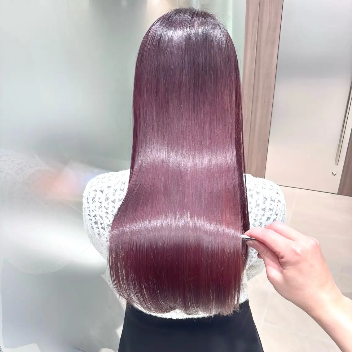 ロング カラー ブリーチ 髪質改善 カット ヘアカラー トリートメント 癖毛救済✂️ボブ /髪質改善ストレートのヘアスタイル