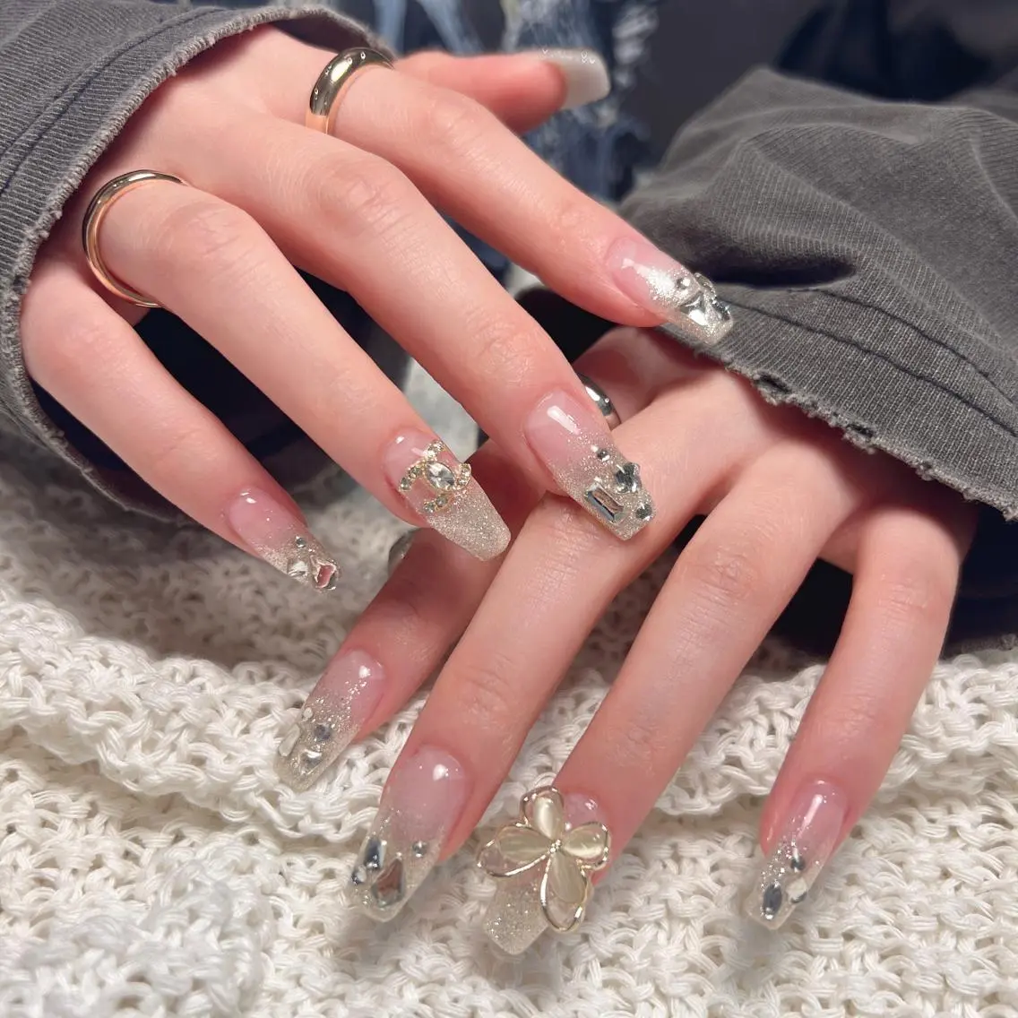 ネイル フラッシュネイル フレンチネイル ガラスフレンチ グラデーション 氷ネイル・うるうるネイル You&Me Yukiのネイルデザイン