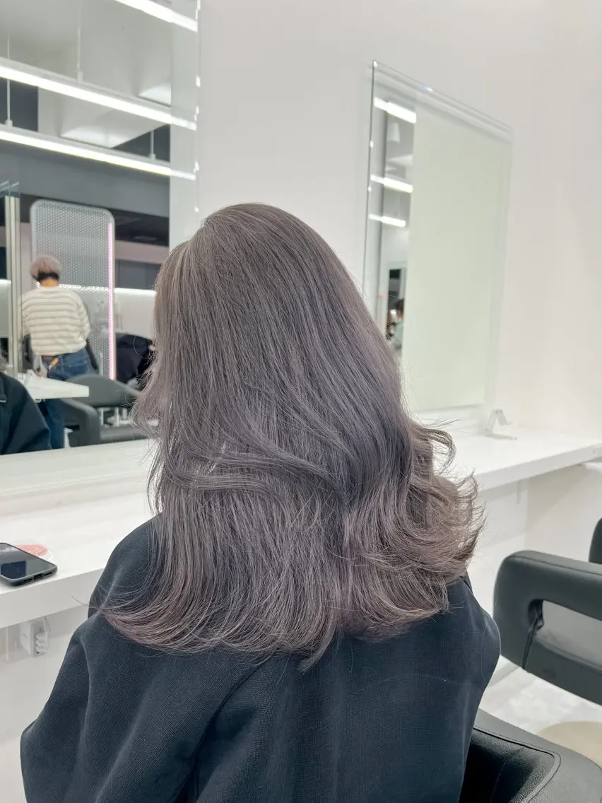 セミロング カラー ヘアアレンジ カット ヘアカラー トリートメント ヘッドスパ ヘアセット 透明感×韓流ハイ トーン🫧RYUTAのヘアスタイル