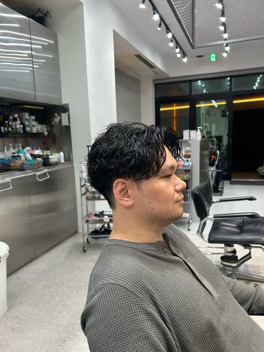 パーマ カット パーマ パーマカラー支持⭕️ 春山凜乃介のヘアスタイル