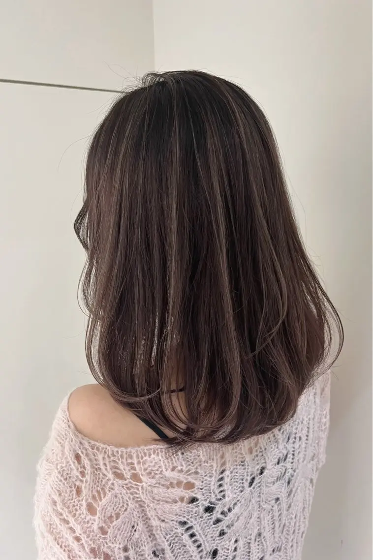 ミディアム カラー ベージュカラー ブラウンカラー ハイライトカラー ピンクカラー ハイライト 小顔ボブ jilblanカホのヘアスタイル