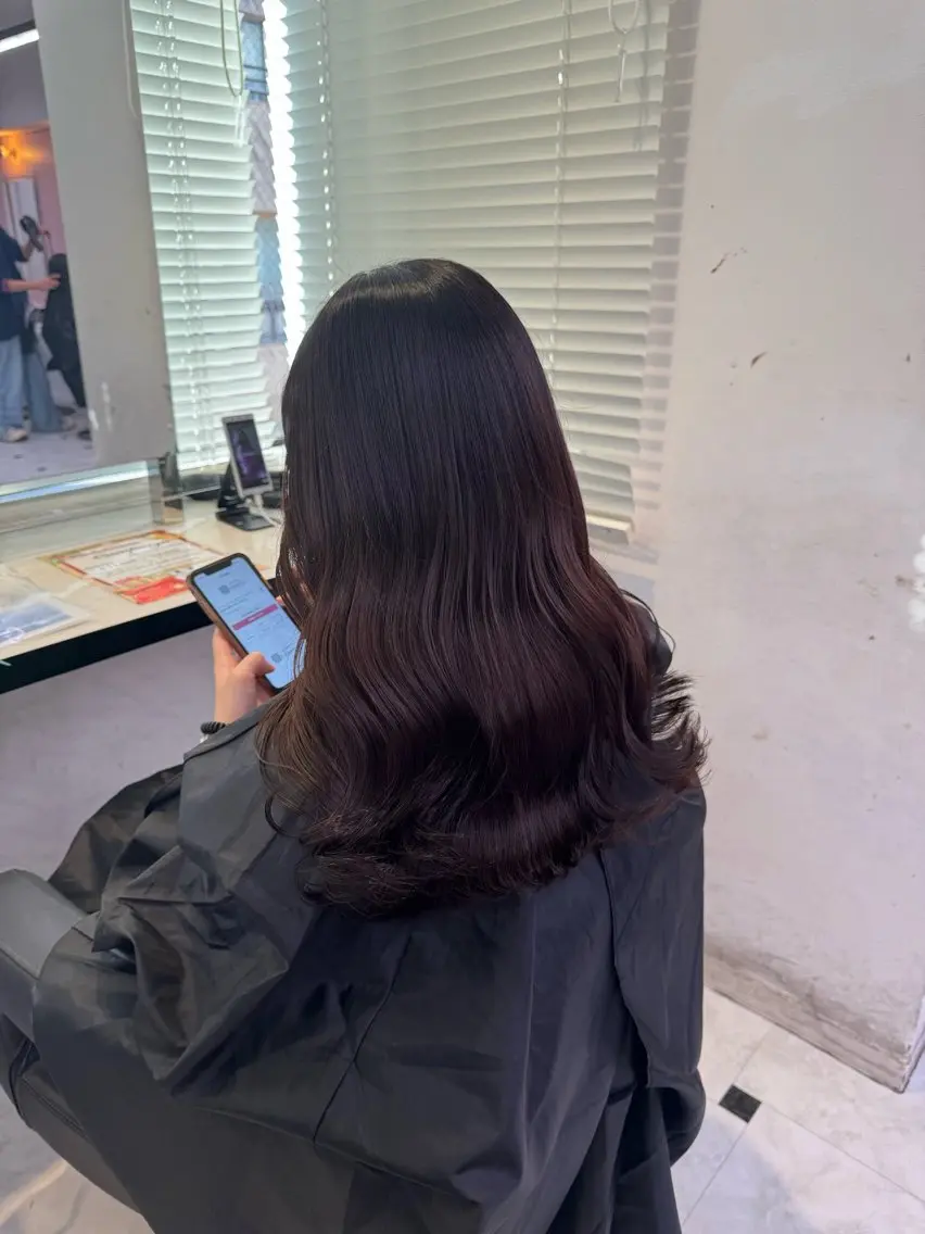 セミロング ヘアカラー トリートメント ヘアセット ♥️韓国風透明感 暖色misa♥️のヘアスタイル