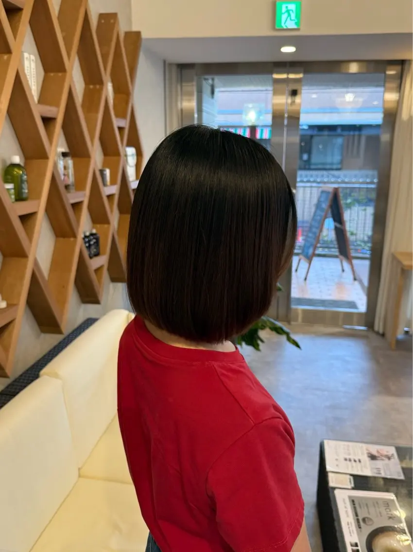 ショート 切りっぱなしボブ ボブ カット ELLE&SALLY 塩田のヘアスタイル