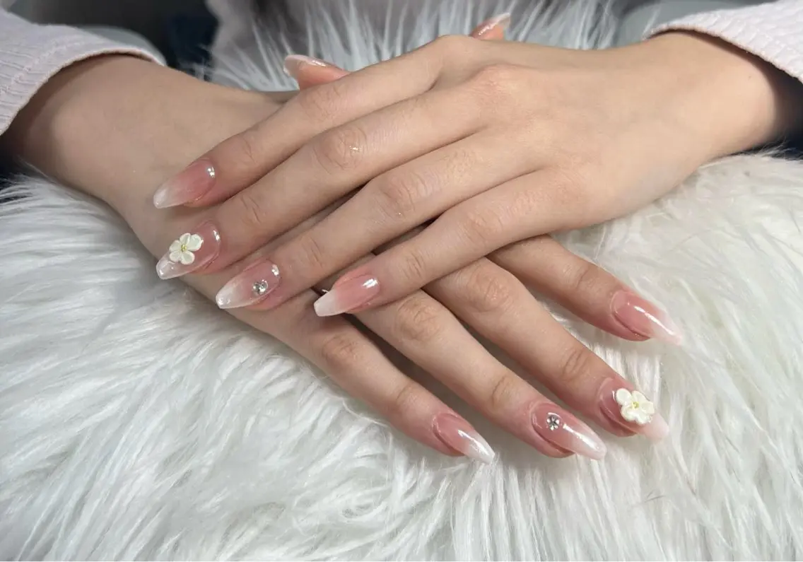 ネイル ハンドネイル Anmi Nailsのネイルデザイン