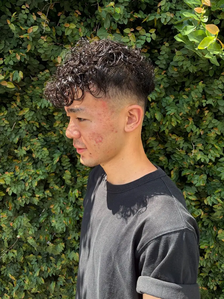 メンズ フェードカット カット ワタナベ カンタのヘアスタイル