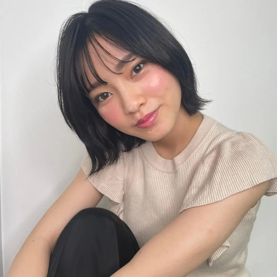 ミディアム 庭木 華瑠のヘアスタイル