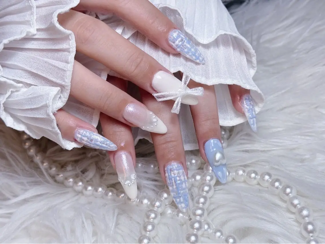 ネイル チークネイル 長さ出し フラワーネイル フレンチネイル ガーリー ハンドネイル NEW NAIL 池袋のネイルデザイン